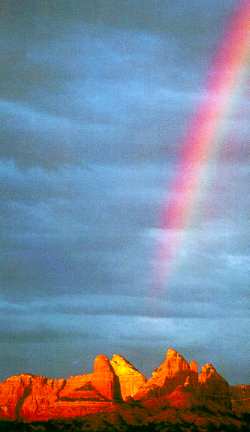 Rainbow over Sedona hills, Ariz (Dick Canby)